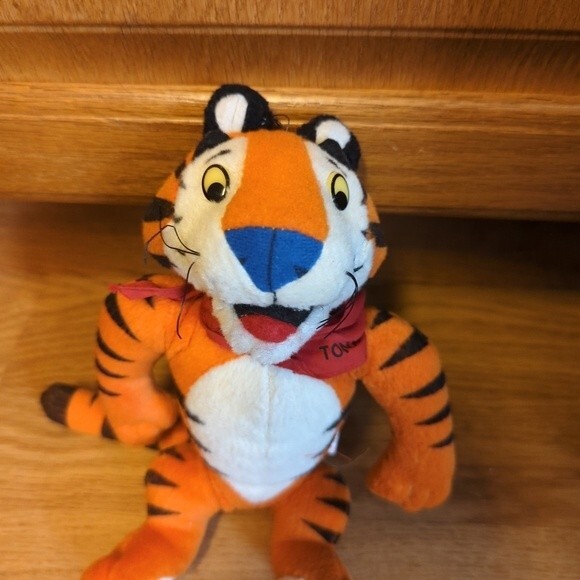 Tony The Tiger Kellogg's Frosted Flakes Cereal Plush Toy 1997 Vintage - Picture 4 of 7